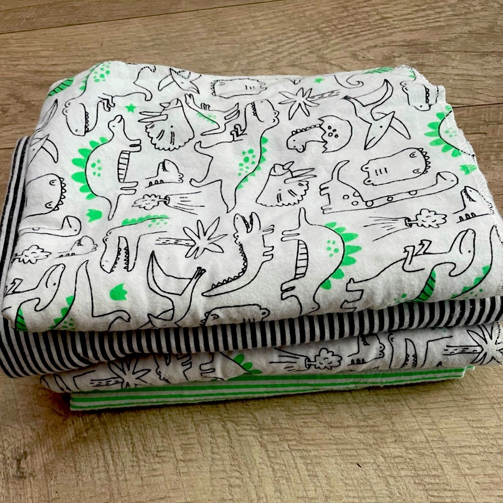 Set of 4 baby blankets